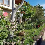 In Picturesque Village Apartmán *