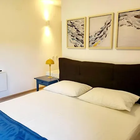 In Picturesque Village * 수마르틴