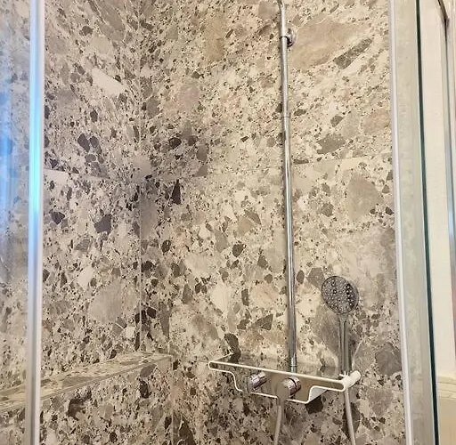 In Picturesque Village * 수마르틴