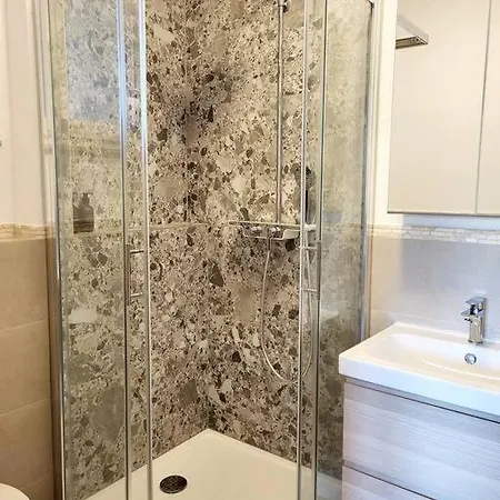 Apartman In Picturesque Village