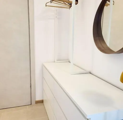 In Picturesque Village アパート